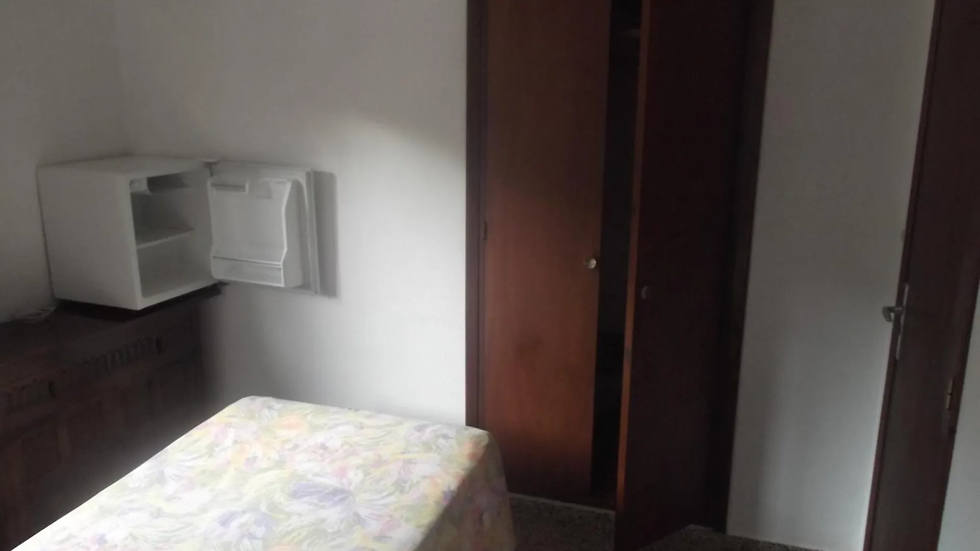 Gæstehus Hostal Alocs Playa DPlaya Des Figueral Spanien