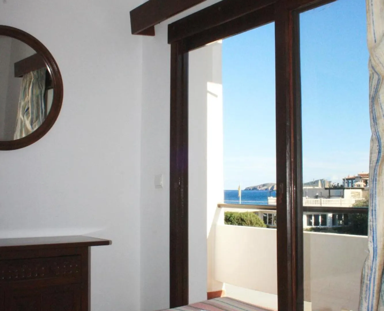 Hostal Alocs Playa DPlaya Des Figueral
