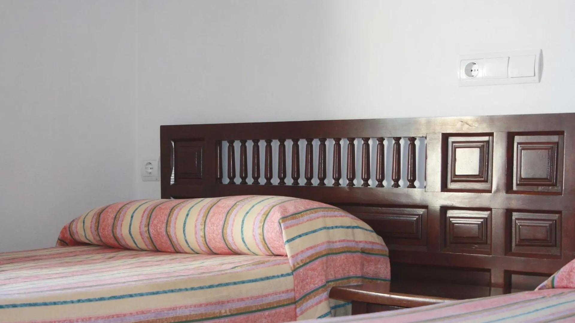 Hostal Alocs Playa DPlaya Des Figueral Spanje