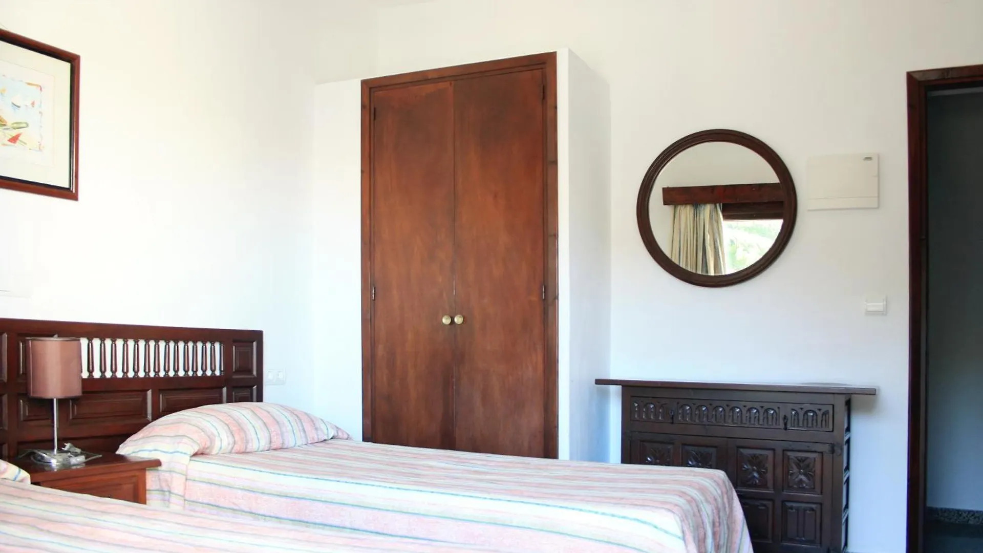 Hostal Alocs Playa DPlaya Des Figueral Gasthuis